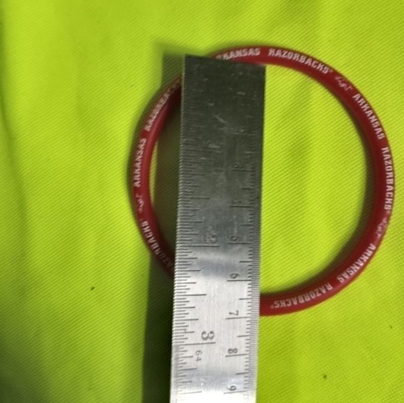 Red arkansas razorbacks silicone round sports team bracelet - Picture 4 of 4